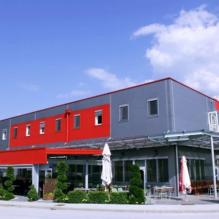 Hotel Galaksija Trebnje Zewnętrze zdjęcie