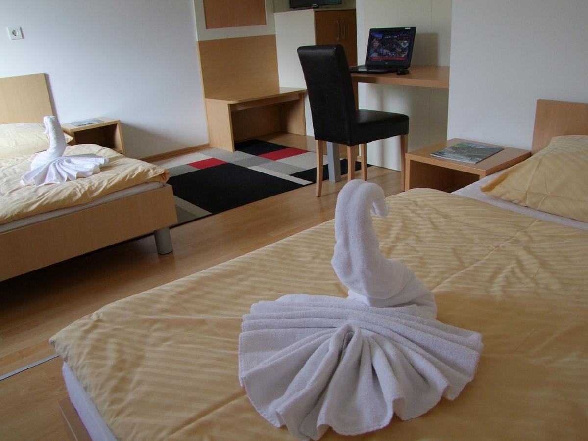 Hotel Galaksija Trebnje Zewnętrze zdjęcie