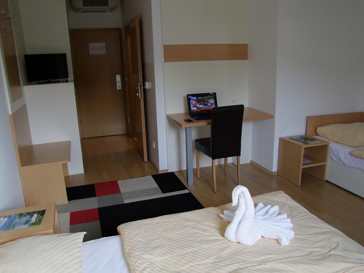Hotel Galaksija Trebnje Zewnętrze zdjęcie